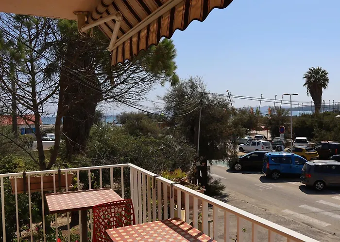 Hyeres-presqu'ile De Giens-la Capte Daire Hyères